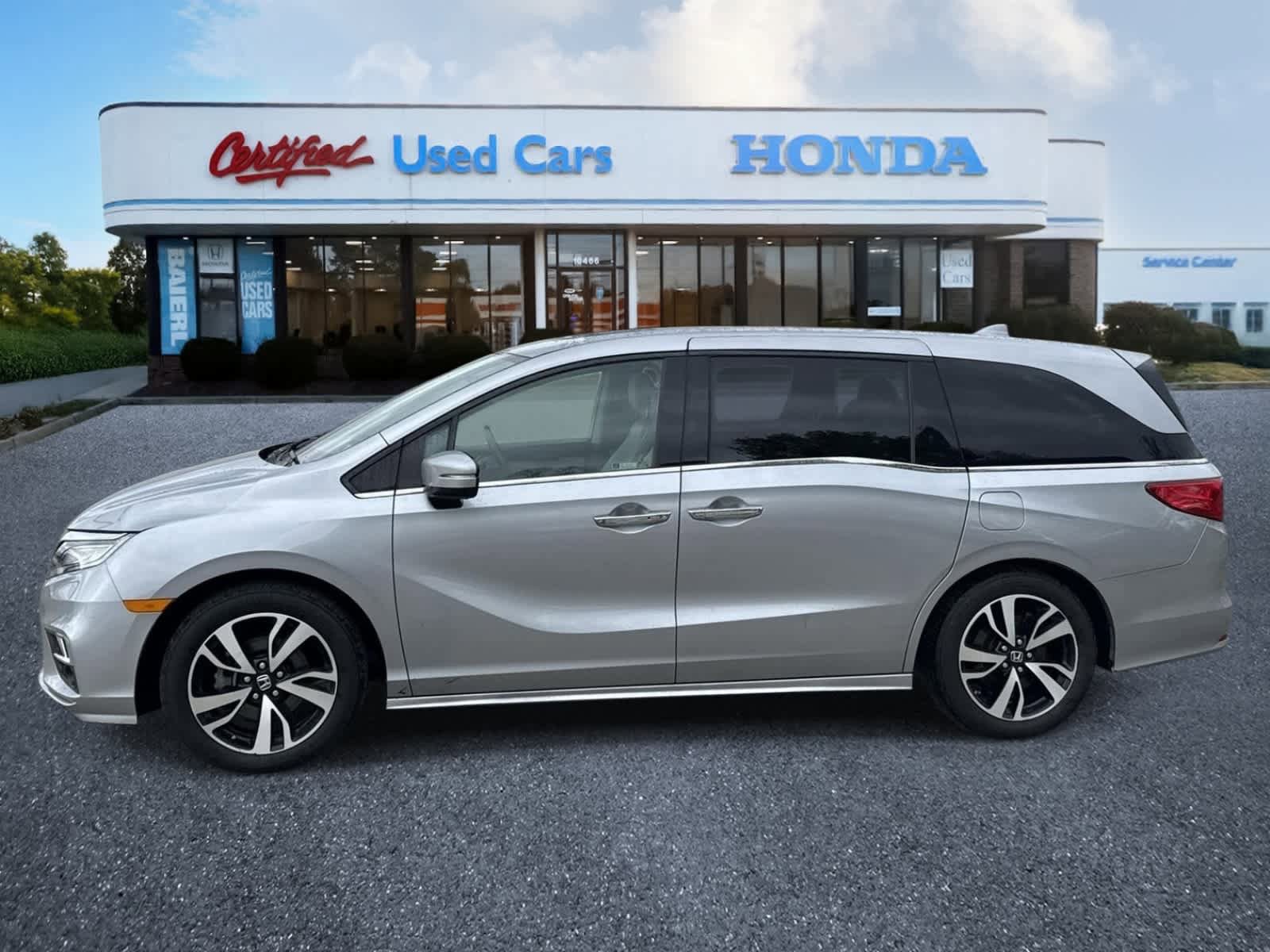 Used 2019 Honda Odyssey Elite image 2