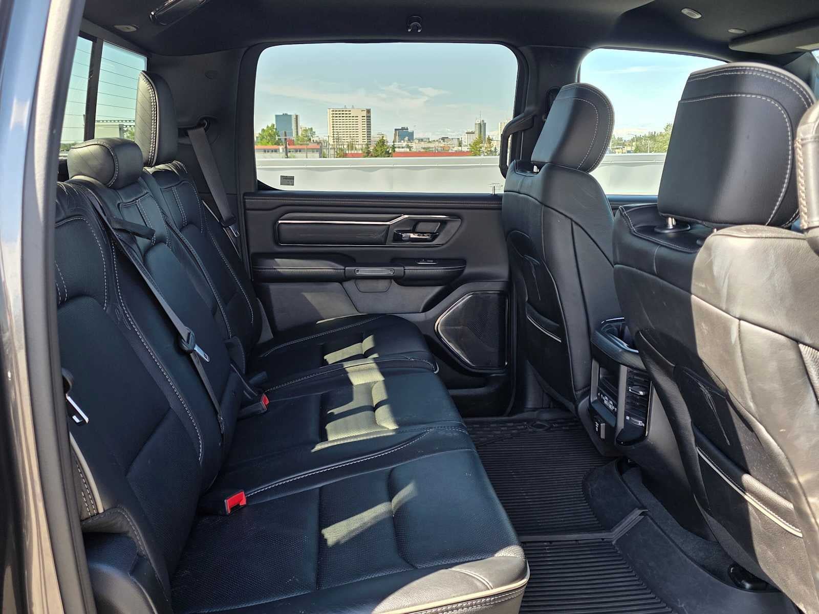 Used 2022 RAM 1500 Limited AWD/4WD image 11