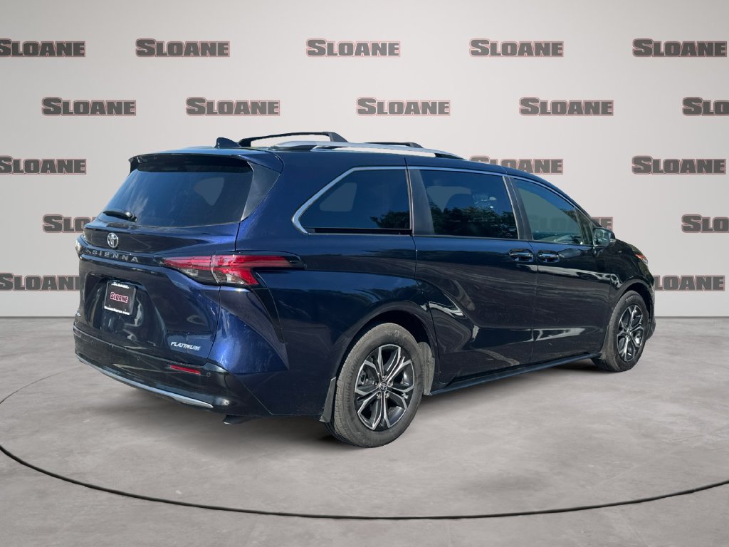 Used 2026 Toyota Sienna Platinum AWD/4WD image 5