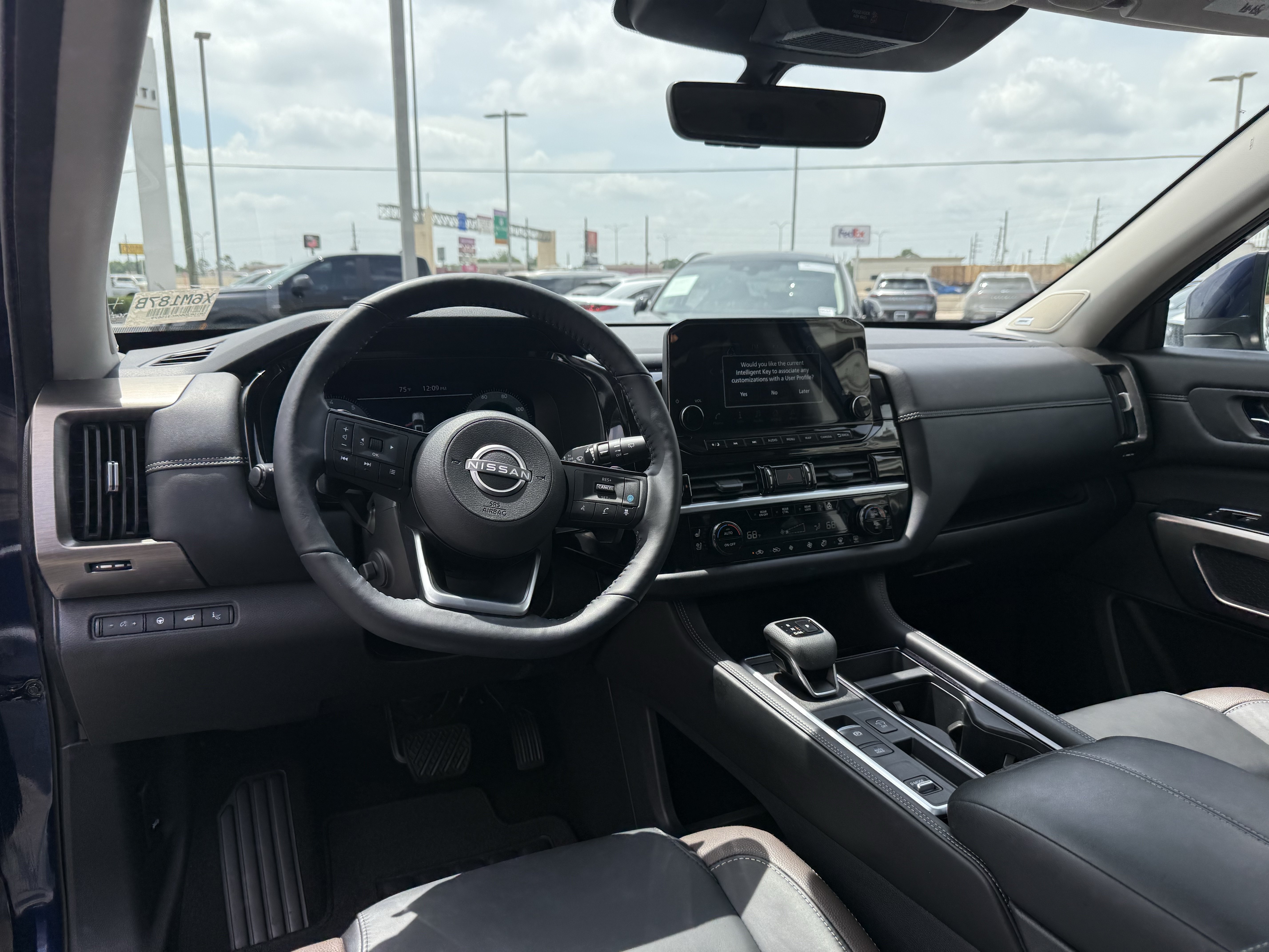 Used 2024 Nissan Pathfinder Platinum w/ Cargo Package FWD image 18