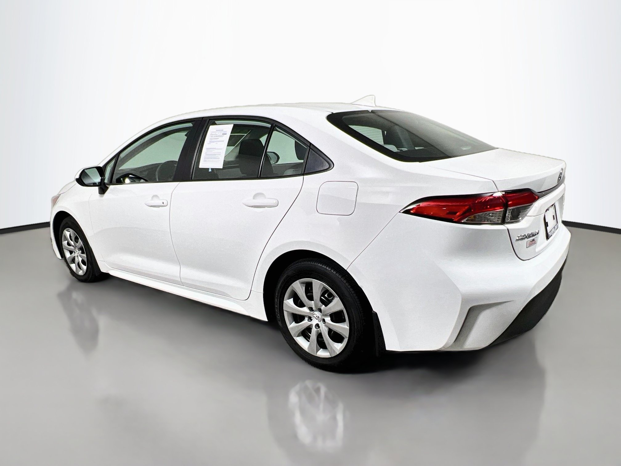 Used 2026 Toyota Corolla LE FWD image 8