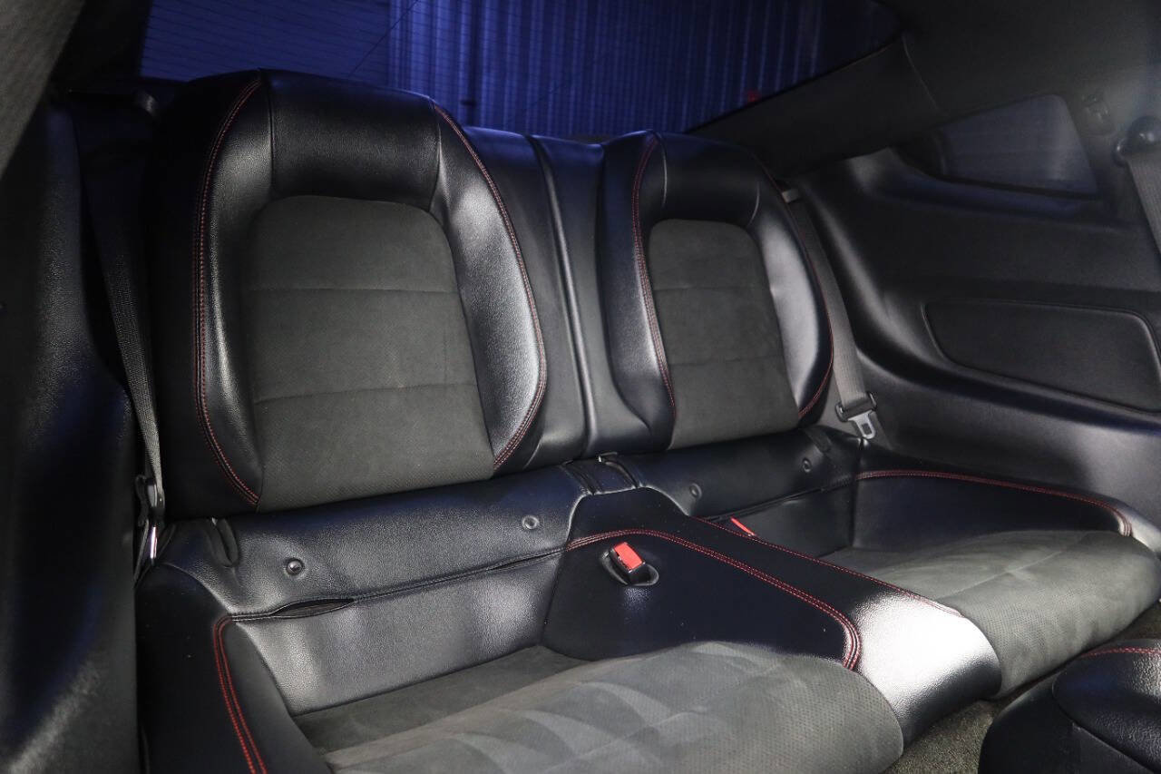 Used 2016 Ford Mustang GT Premium image 16