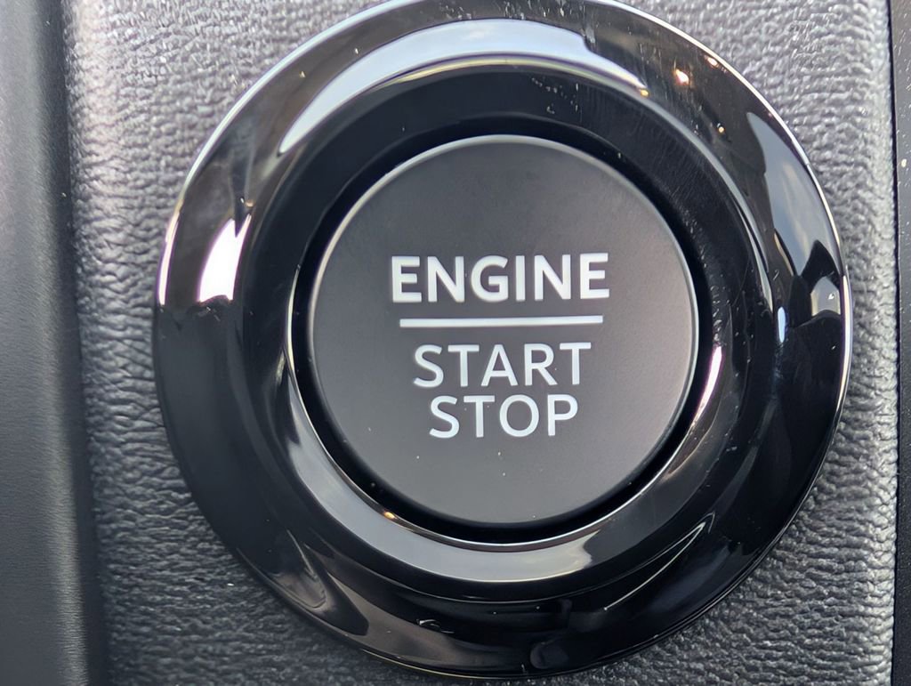 New 2025 Ford Expedition Active image 40