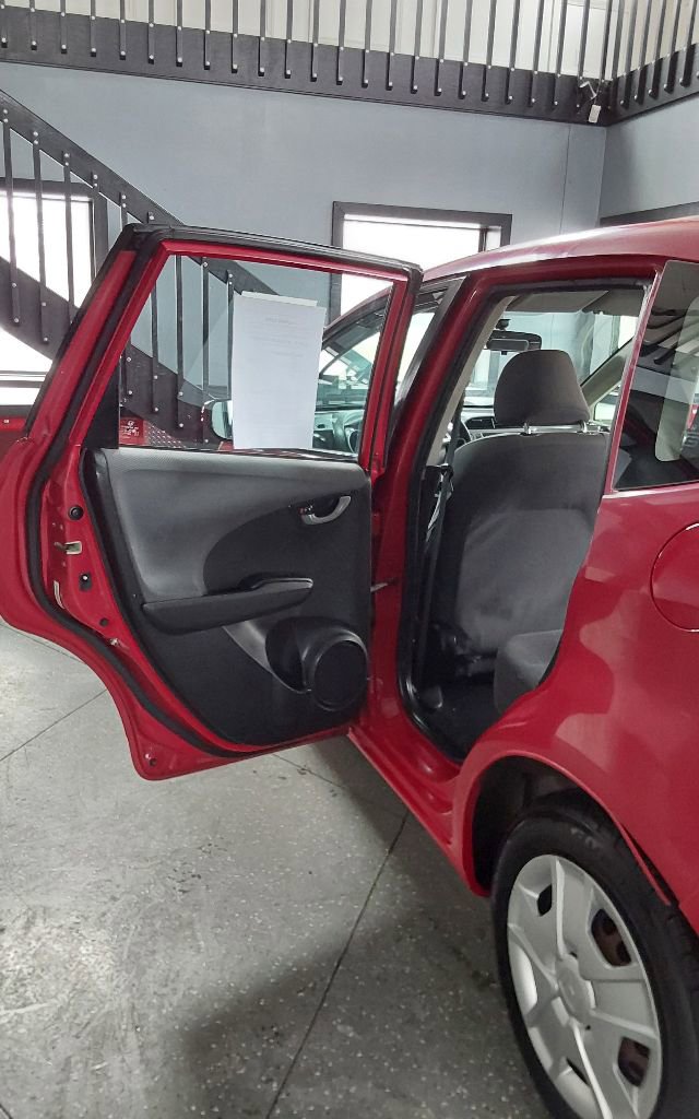 Used 2013 Honda Fit image 24