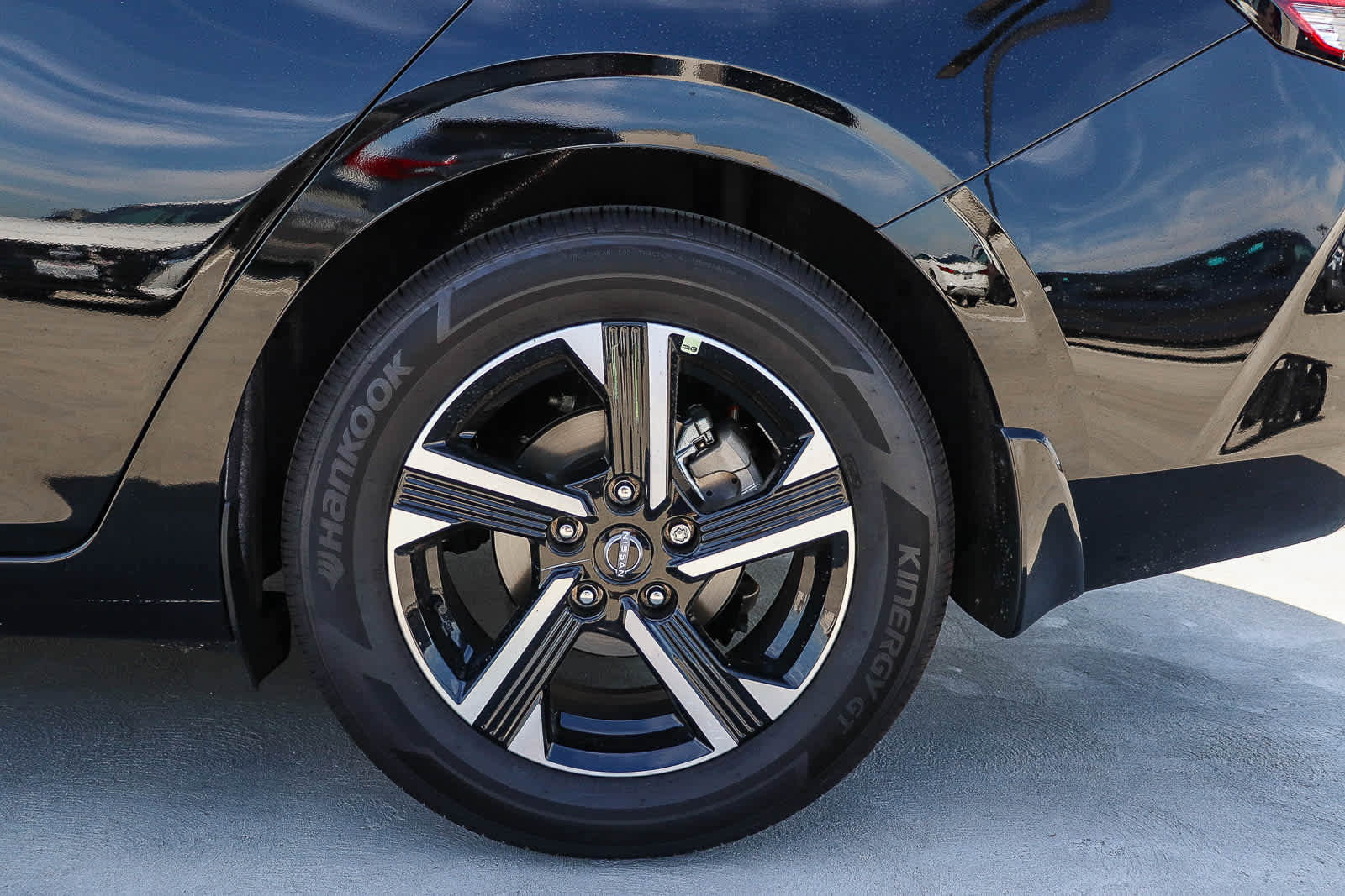 Used 2025 Nissan Sentra SV w/ All-Weather Package image 10