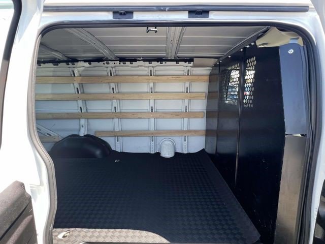 Certified 2024 GMC Savana 2500 w/ Driver Convenience Package image 7