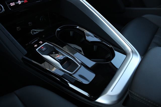 Used 2025 Audi Q5 Premium Plus w/ Premium Plus AWD/4WD image 17