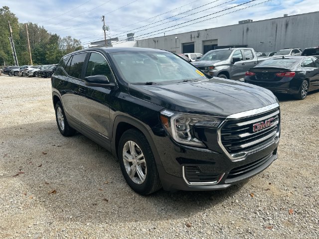 Used 2024 GMC Terrain SLE FWD image 19