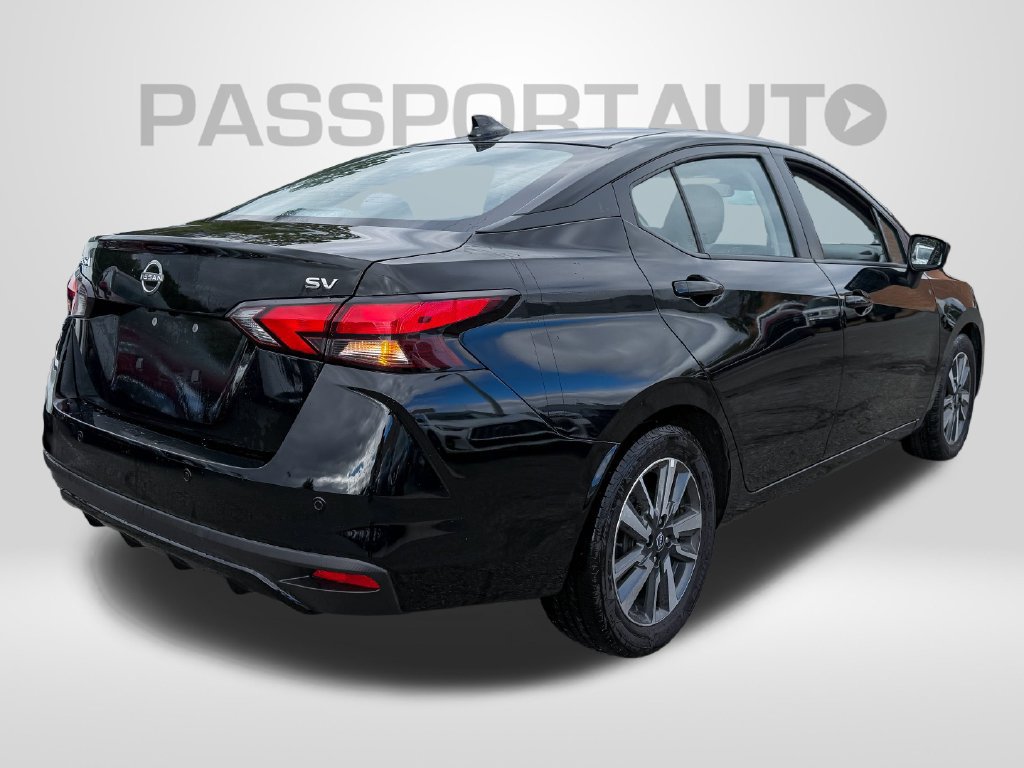 Used 2024 Nissan Versa SV FWD image 5