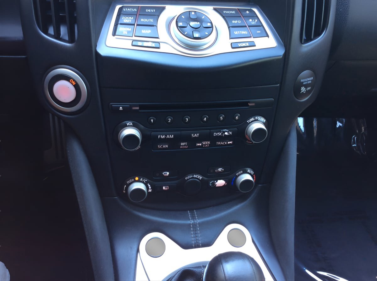 Used 2015 Nissan 370Z Touring Sport RWD image 25