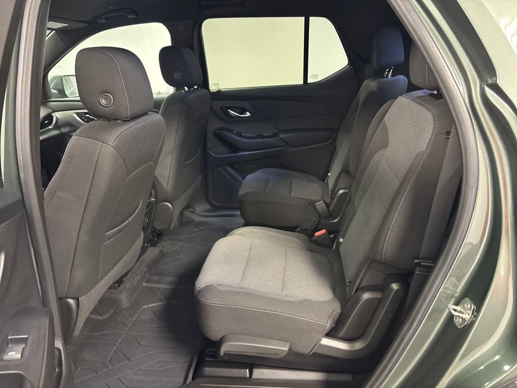Used 2022 Chevrolet Traverse LT FWD image 29