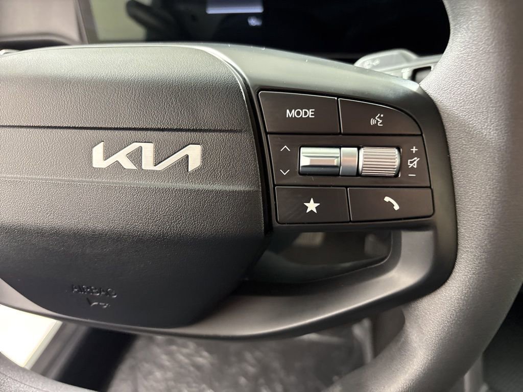 New 2026 Kia K4 LXS image 23