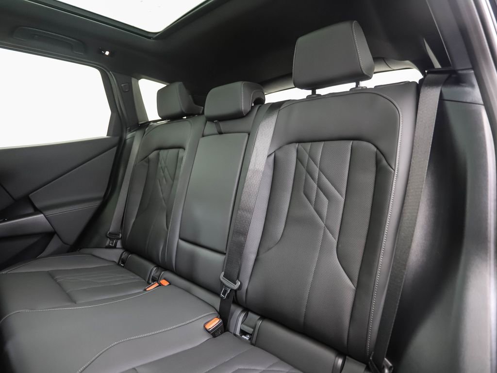 Used 2026 BMW X3 xDrive30 w/ Premium Package image 24