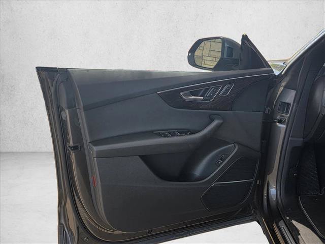 Used 2019 Audi Q8 Premium Plus AWD/4WD image 11
