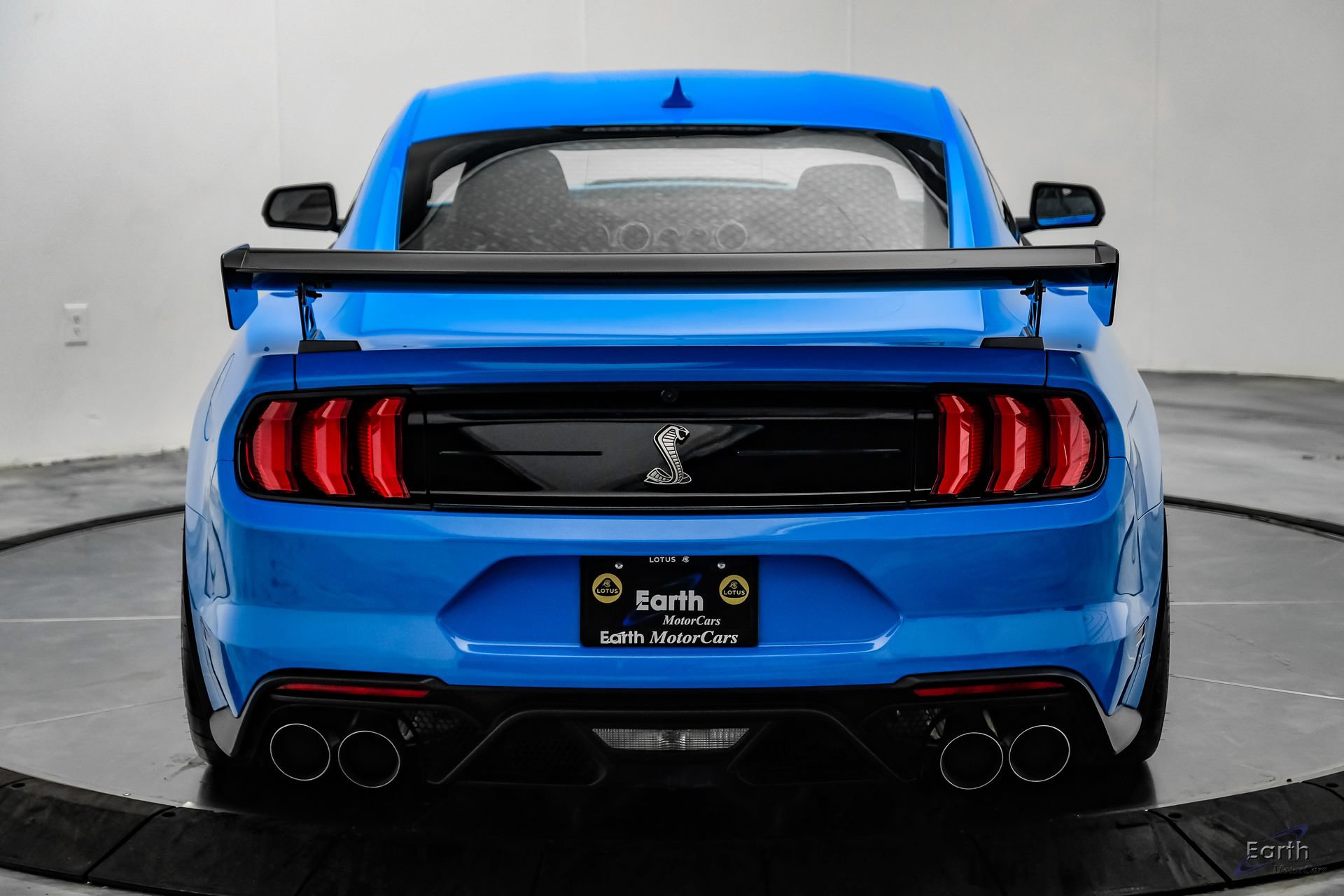 Used 2022 Ford Mustang Shelby GT500 w/ Carbon Fiber Track Pack RWD image 16