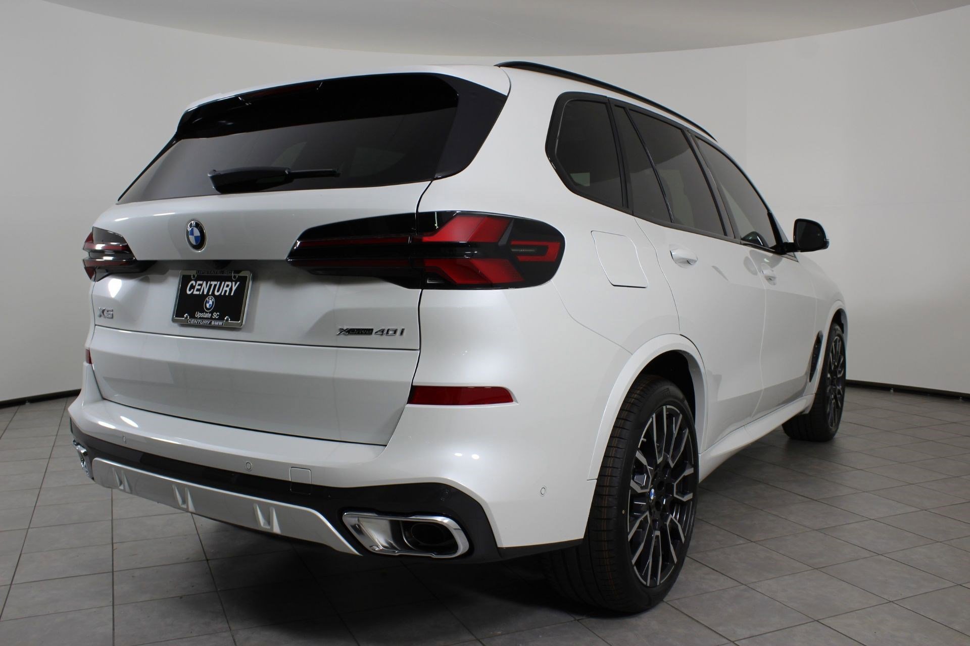 Used 2026 BMW X5 xDrive40i w/ M Sport Package AWD/4WD image 9