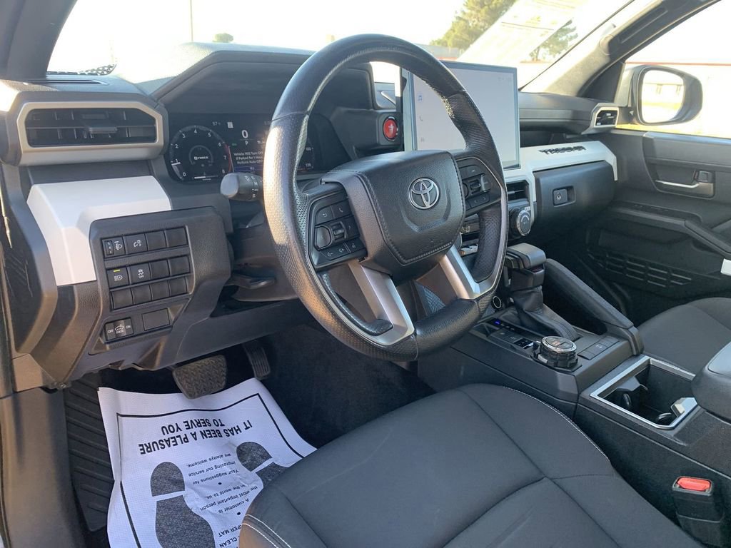Used 2024 Toyota Tacoma TRD Off-Road image 7