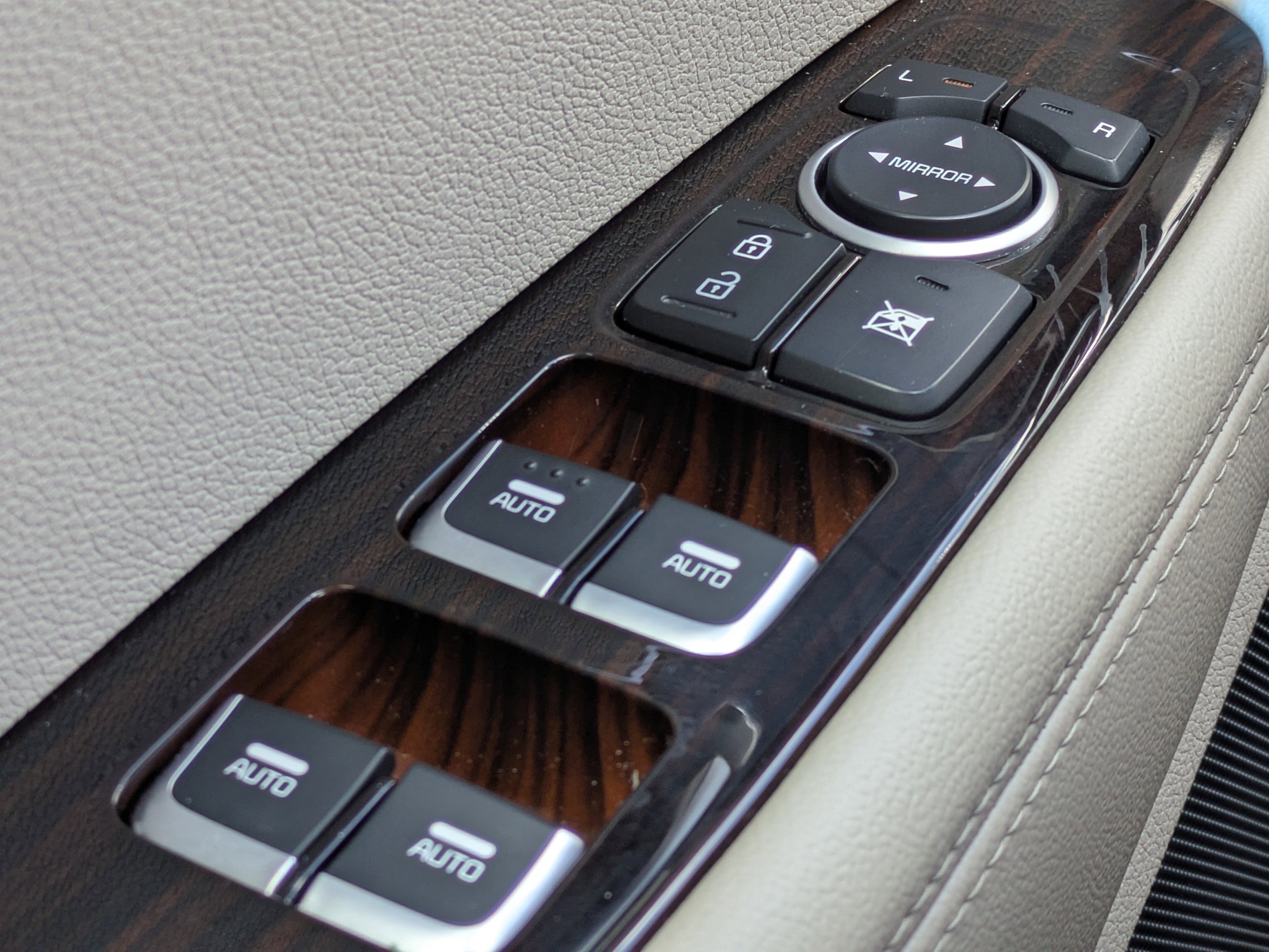 Used 2019 Kia Sorento EX w/ EX Touring Package image 25