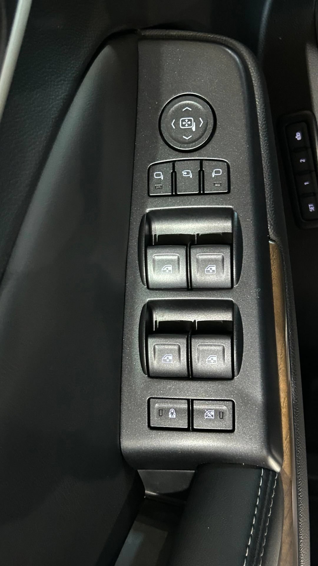 Used 2019 GMC Yukon Denali w/ Denali Ultimate Package AWD/4WD image 42
