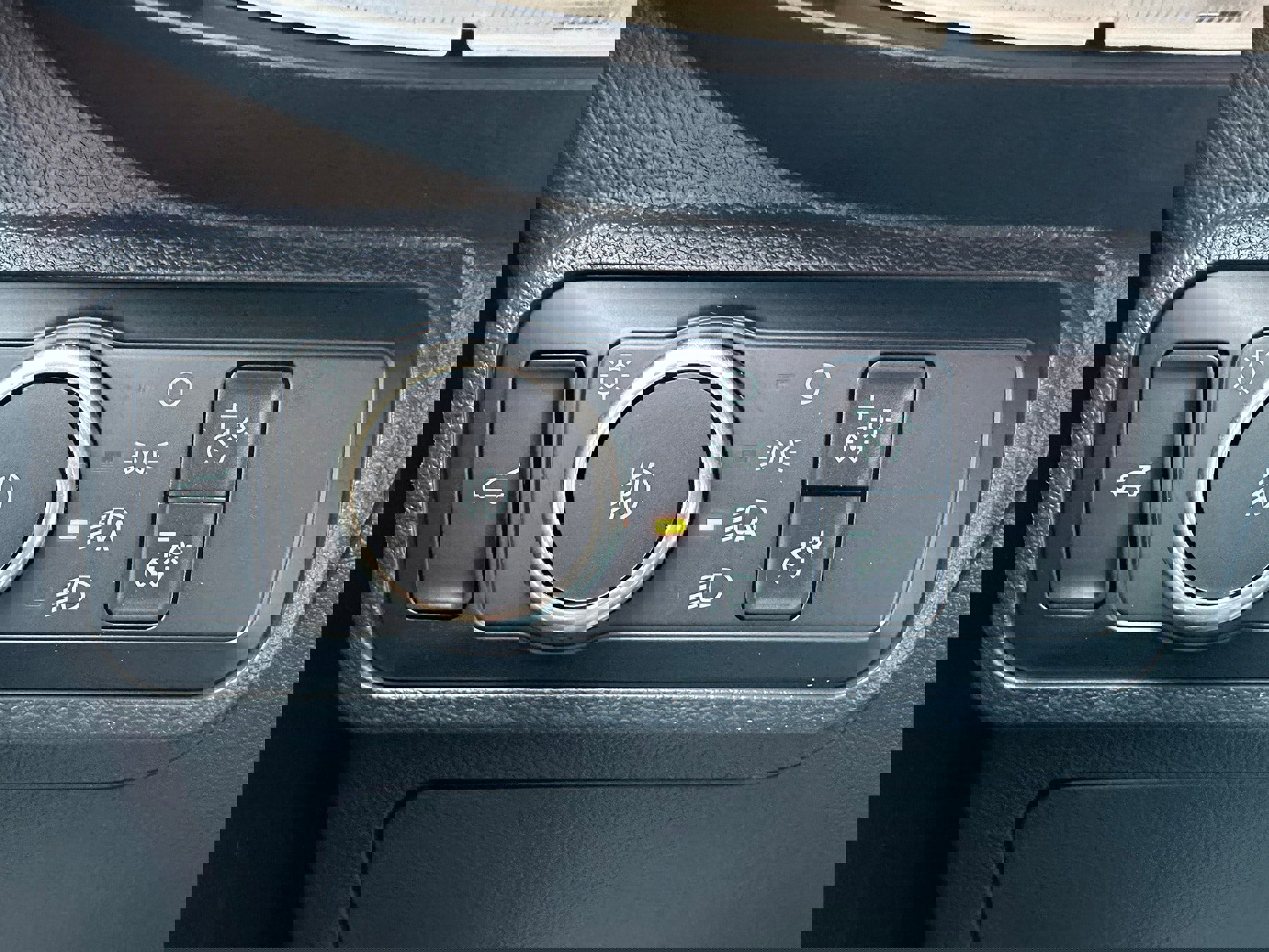 New 2025 Ford Explorer ST-Line w/ Premium Package image 25