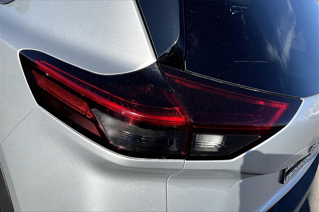 Used 2021 Nissan Rogue SV image 29