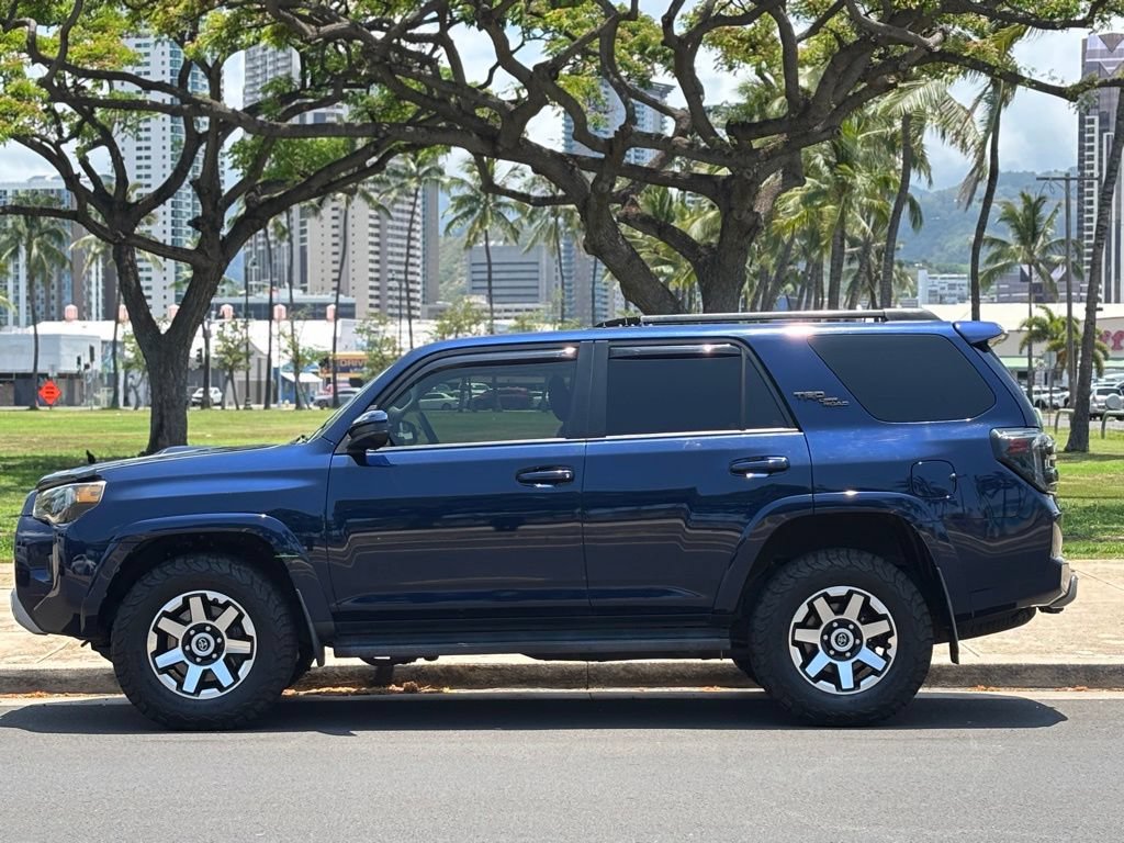 Used 2019 Toyota 4Runner TRD Off-Road AWD/4WD image 2