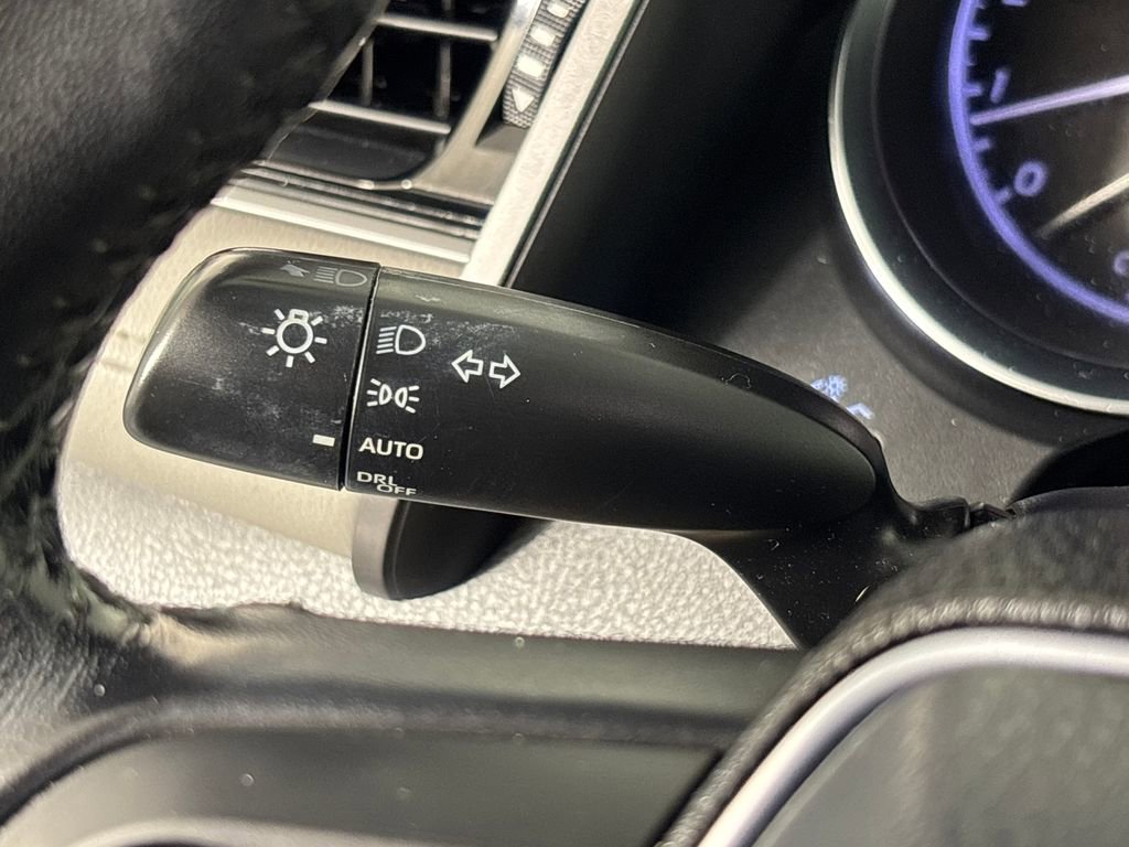 Used 2019 Toyota Camry XLE w/ Driver Assist Package FWD image 24