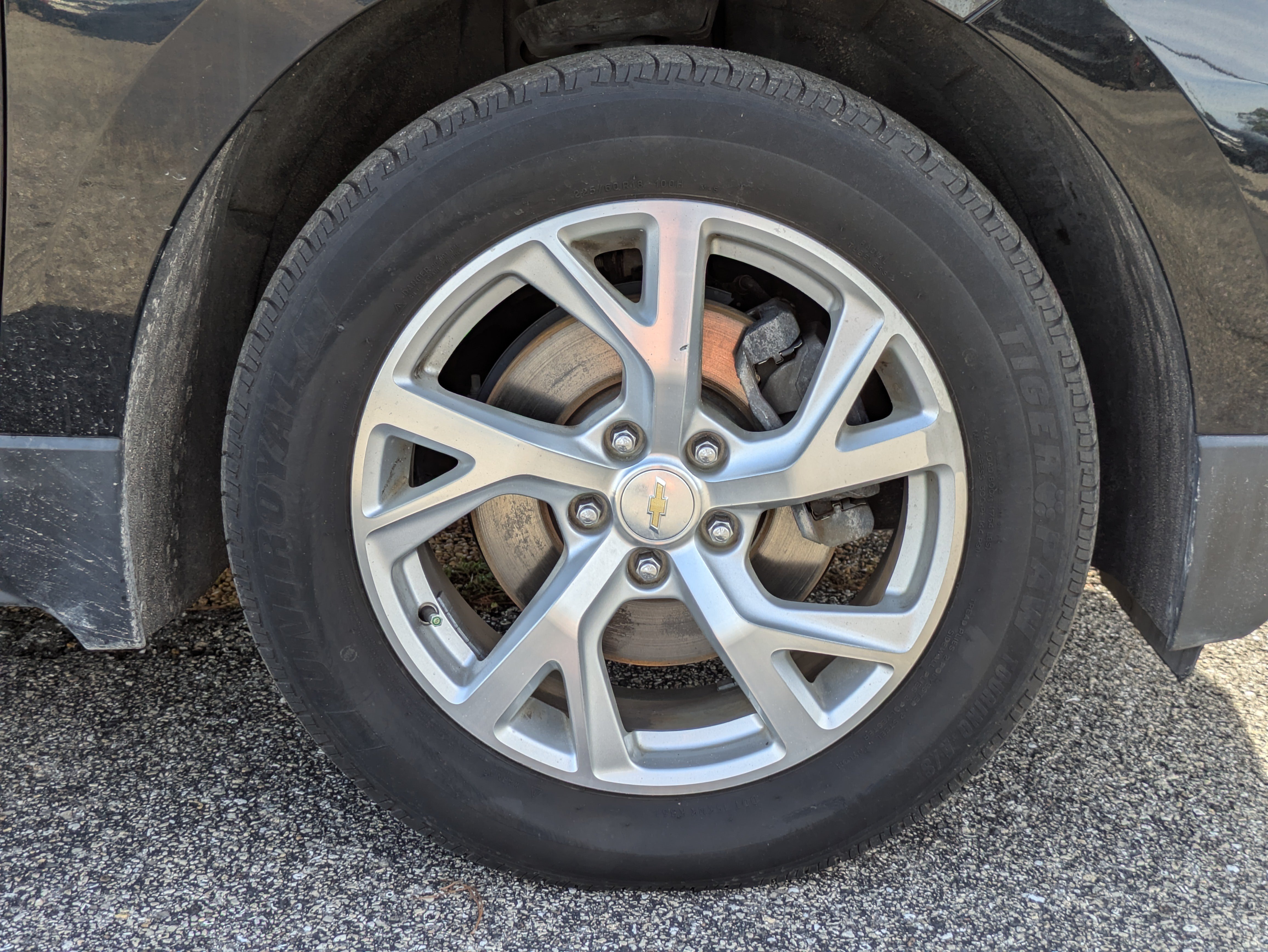 Used 2018 Chevrolet Equinox LT FWD image 11