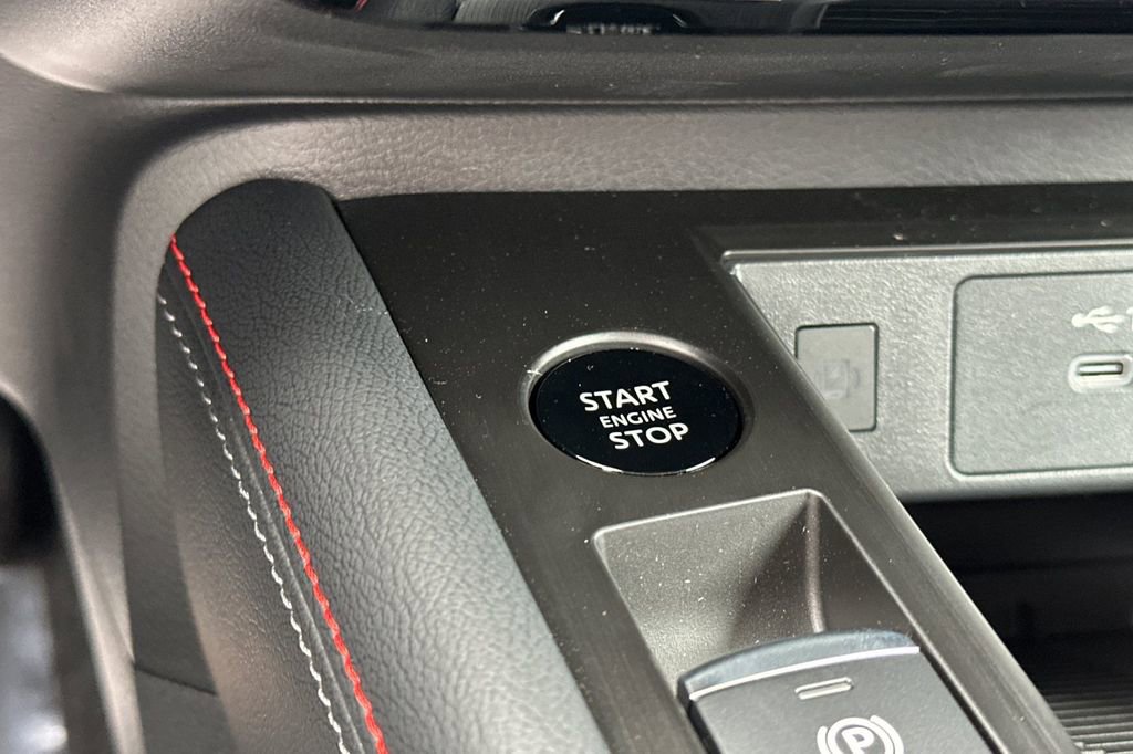 New 2025 Nissan Kicks SR w/ Illumination Package image 19