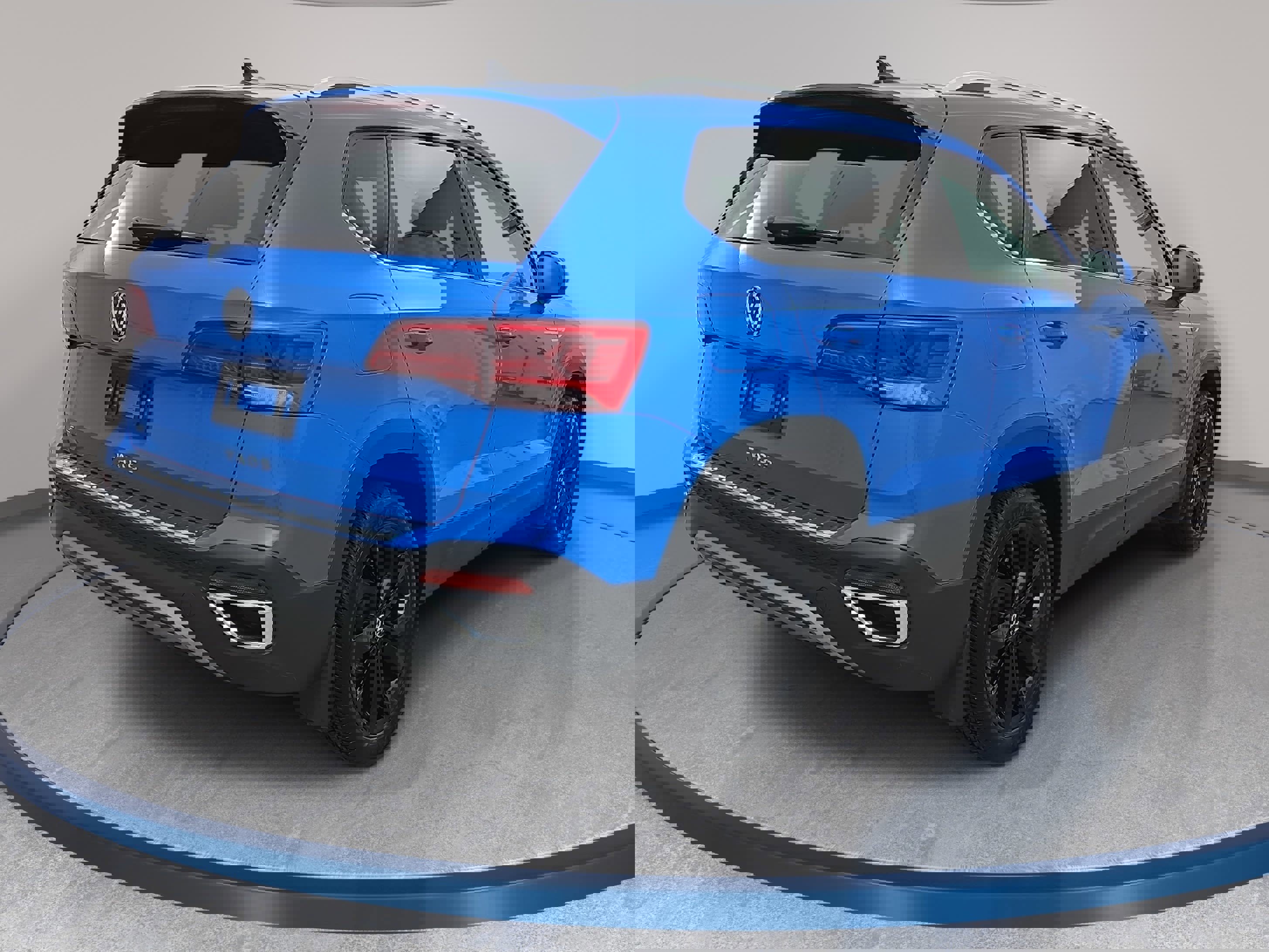 Certified 2024 Volkswagen Taos SE w/ Panoramic Sunroof Package image 5