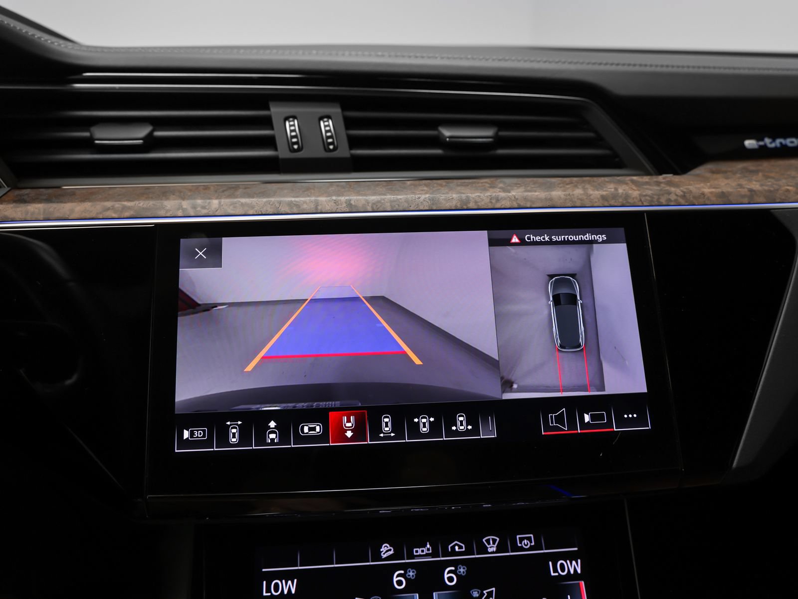 Used 2019 Audi e-tron Prestige AWD/4WD image 44