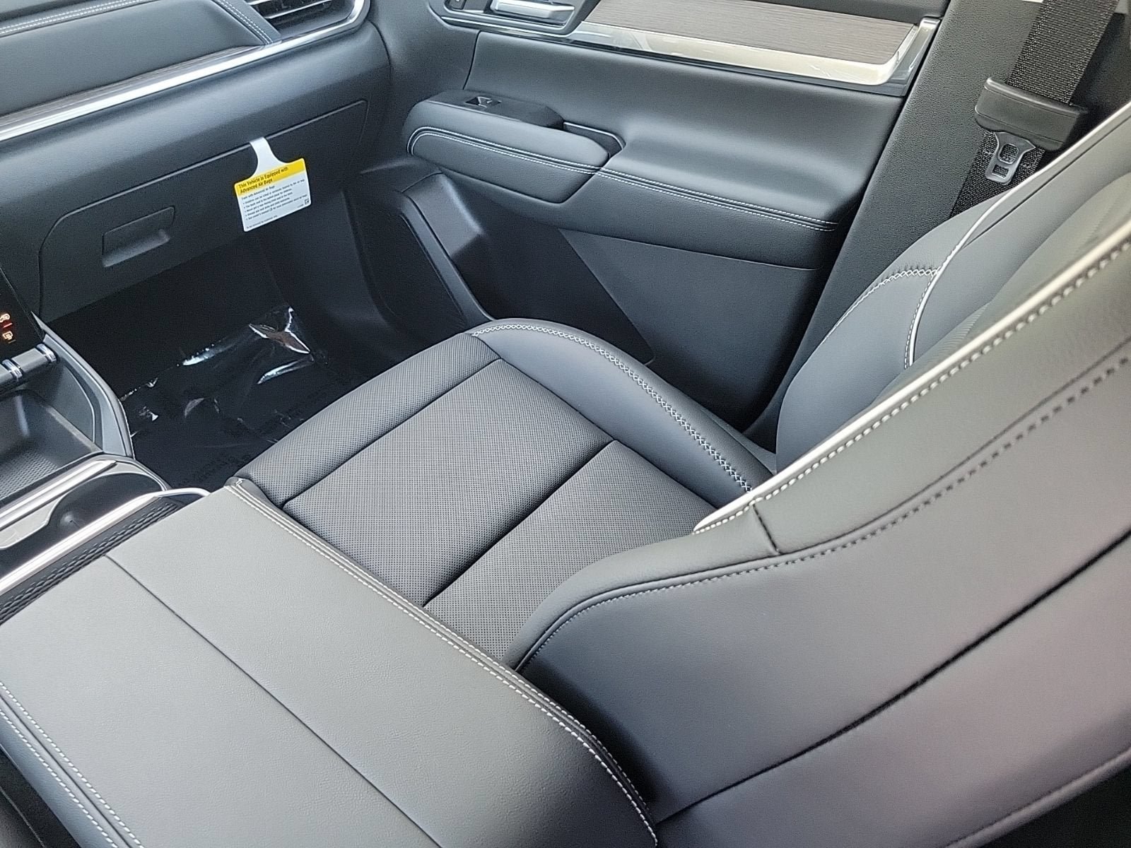 New 2026 GMC Terrain Denali AWD/4WD image 12