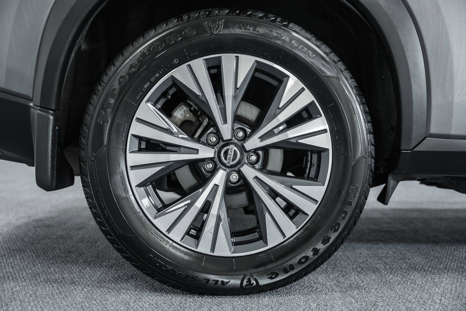 Used 2021 Nissan Rogue SV w/ Premium Package image 22