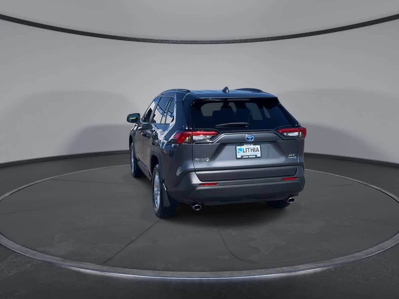 Used 2021 Toyota RAV4 XLE AWD/4WD image 7