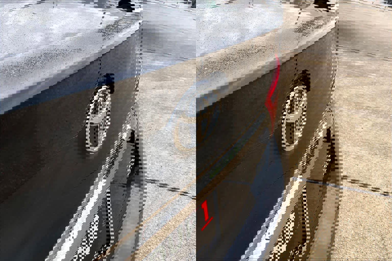 Used 2017 Toyota Camry LE image 27