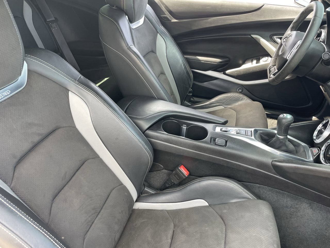 Used 2017 Chevrolet Camaro LS RWD image 10