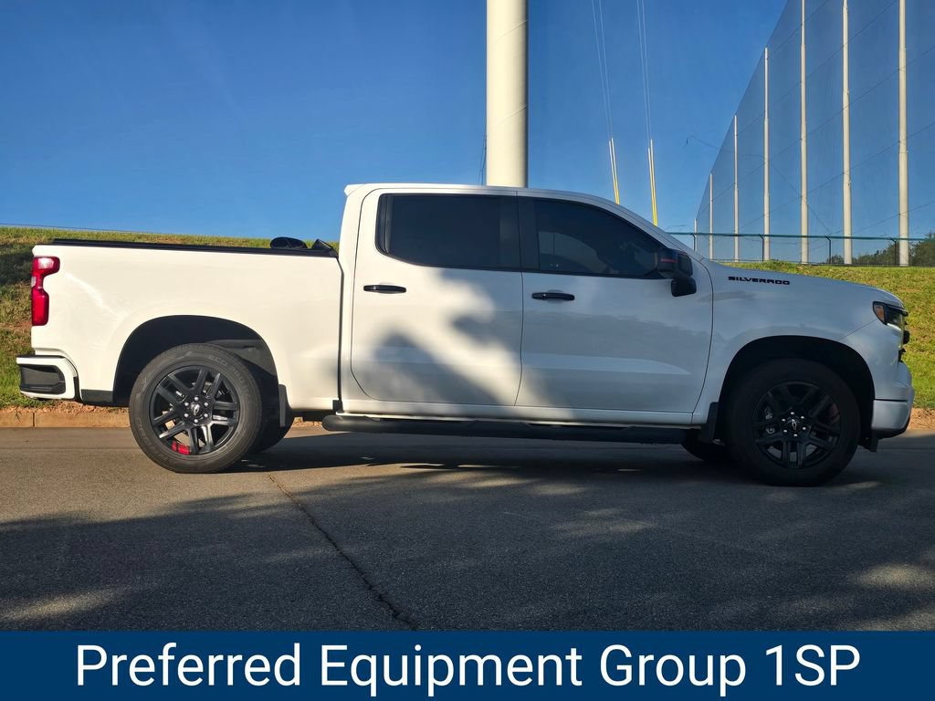 Used 2023 Chevrolet Silverado 1500 RST w/ Redline Edition AWD/4WD image 2