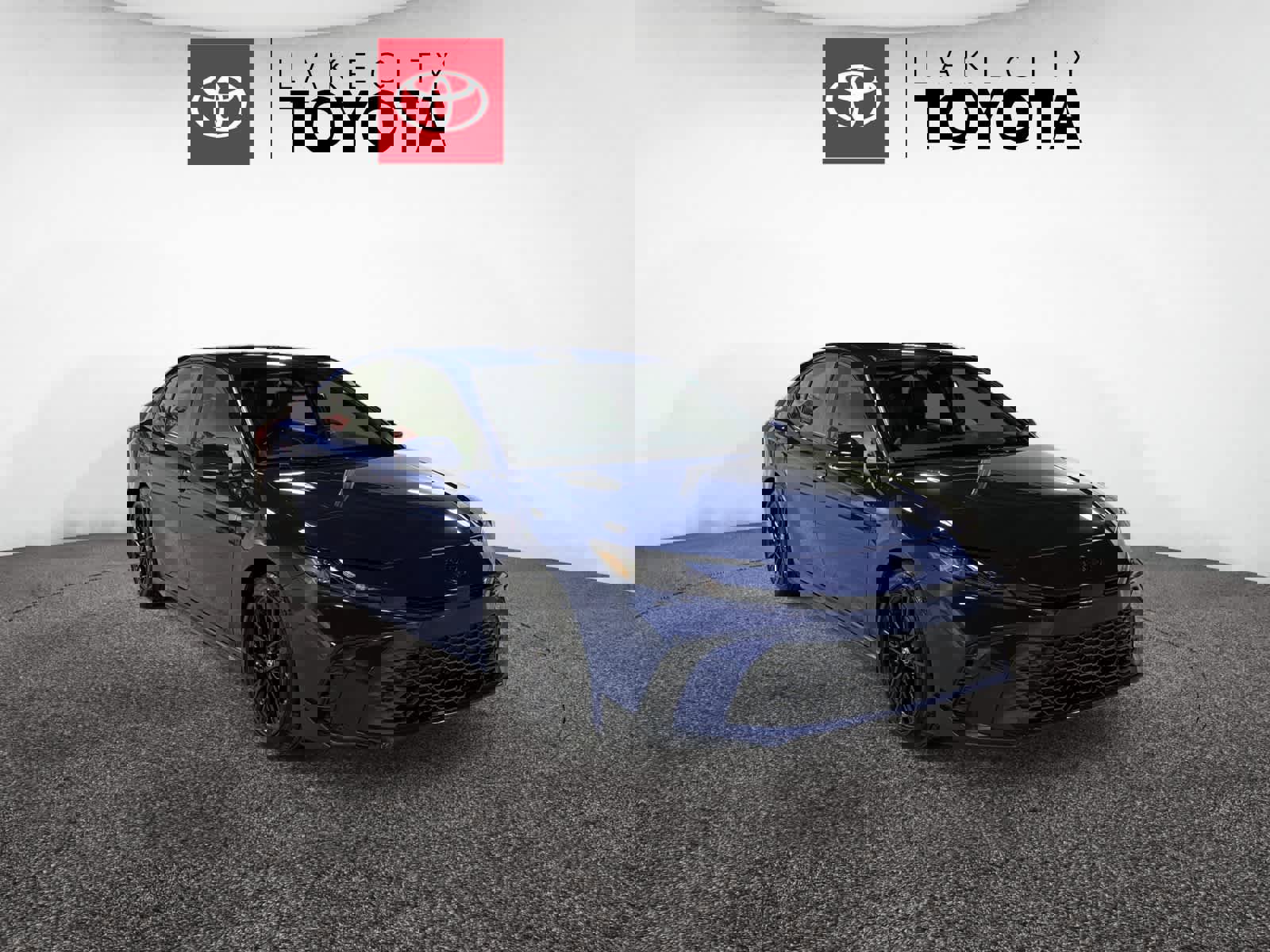 Used 2026 Toyota Camry SE image 10