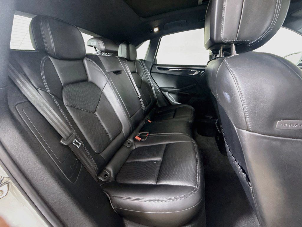 Used 2017 Porsche Macan S AWD/4WD image 28