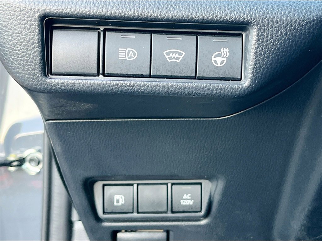 Used 2024 Toyota Prius Prime SE image 10