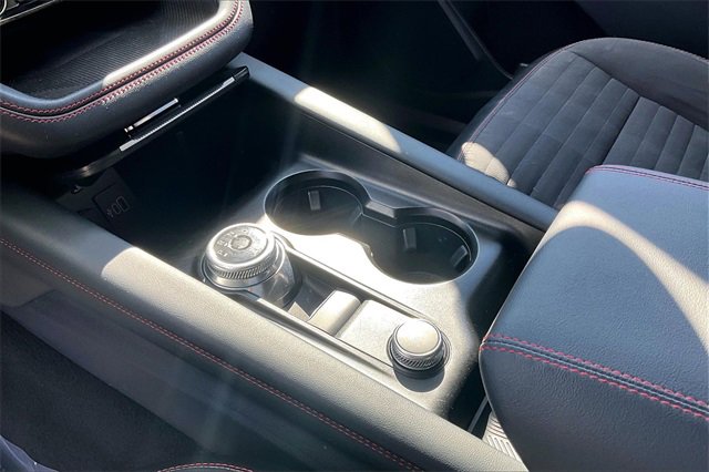 Used 2025 Ford Explorer ST-Line w/ ST-Line Street Pack image 17