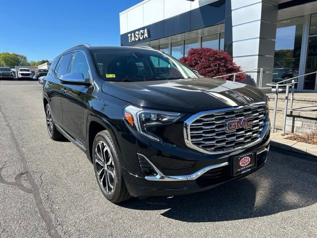 Used 2018 GMC Terrain Denali w/ Comfort Package AWD/4WD image 1