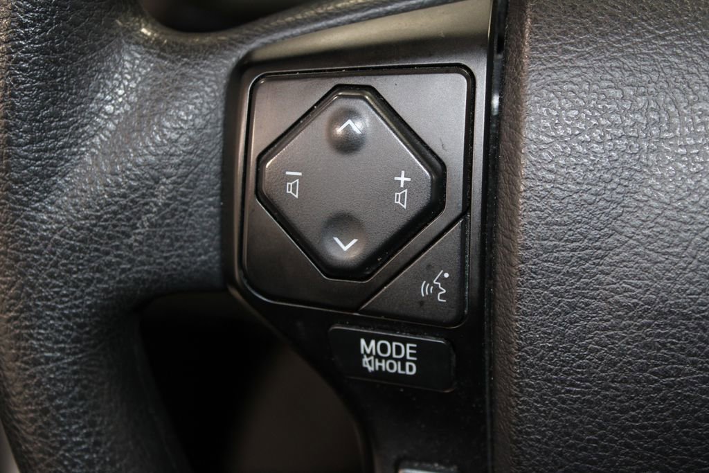 Used 2022 Toyota Tacoma SR image 33