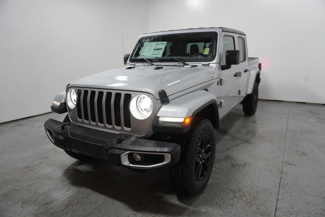 New 2023 Jeep Gladiator Sport AWD/4WD image 7
