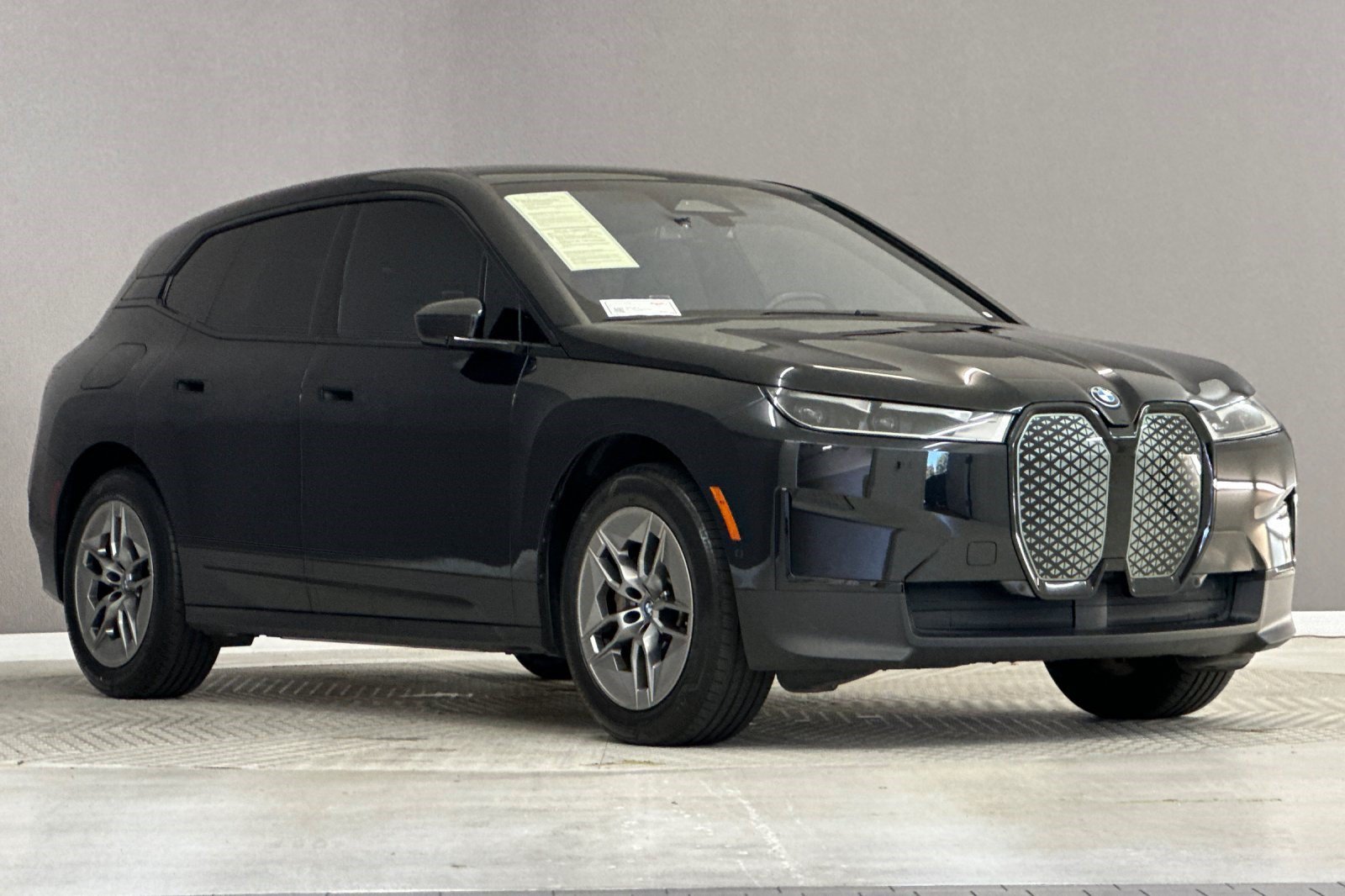 Certified 2023 BMW iX xDrive50 AWD/4WD image 7