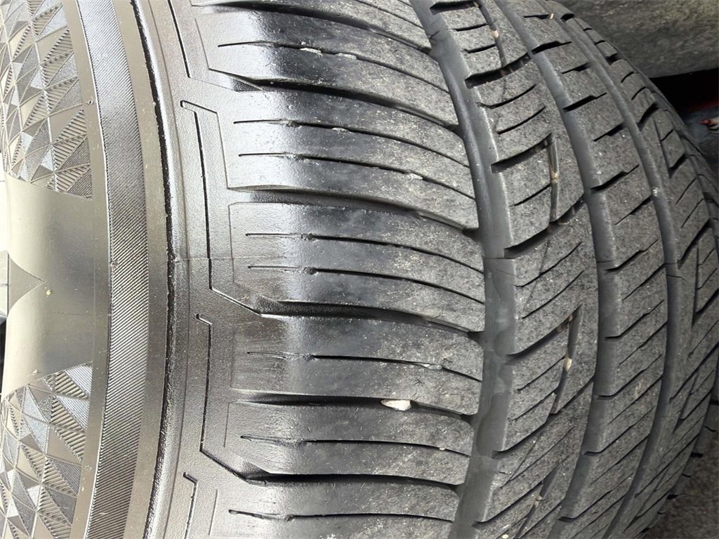 Used 2023 Nissan Pathfinder SL w/ Black Appearance Package image 12