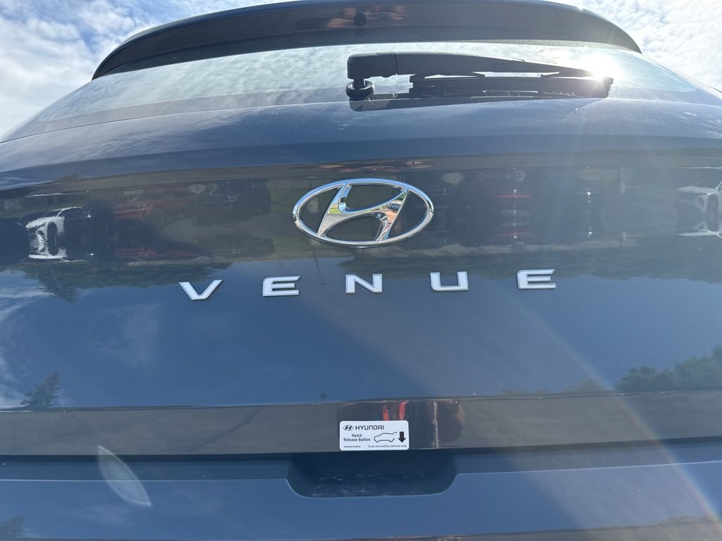 New 2025 Hyundai Venue SEL image 10