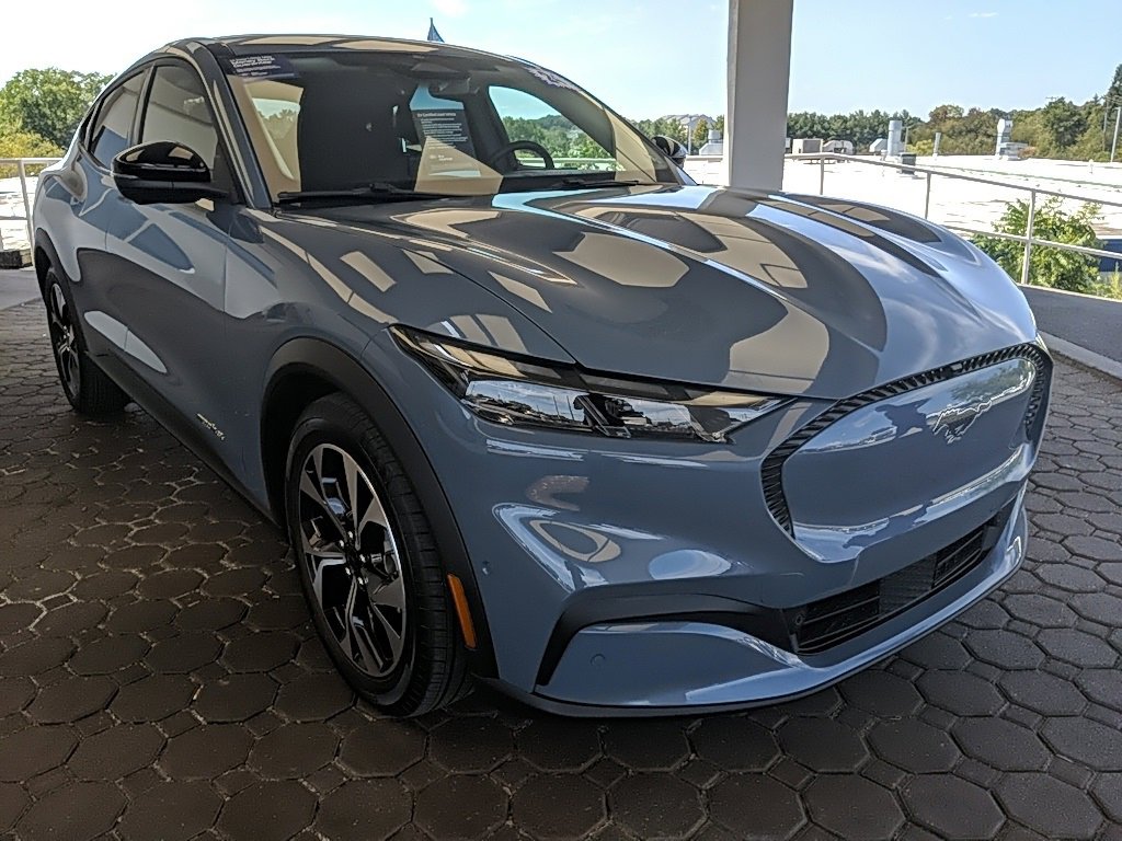 Used 2024 Ford Mustang Mach-E Select image 3