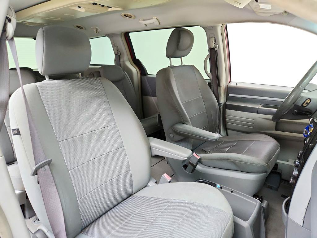 Used 2009 Dodge Grand Caravan SXT FWD image 23