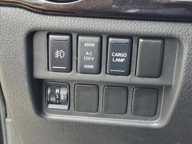 Used 2019 Nissan Titan SV w/ SV Convenience Package AWD/4WD image 14